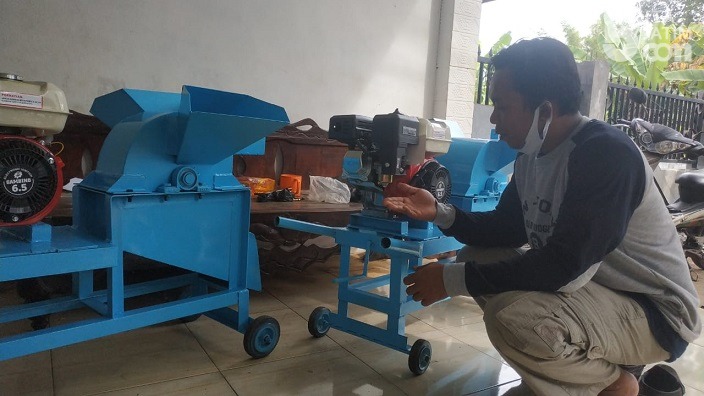 Pemuda Desa di Jombang Ciptakan Mesin Pencacah Batang Jagung