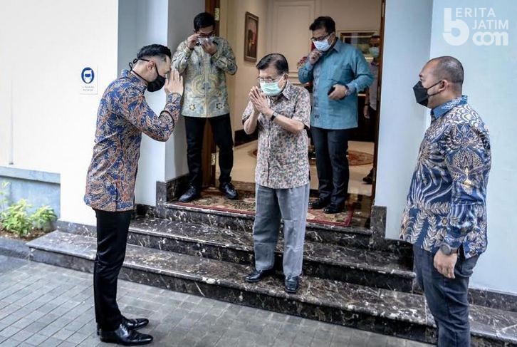 AHY Silaturahmi ke Kediaman Jusuf Kalla, Bahas Apa?