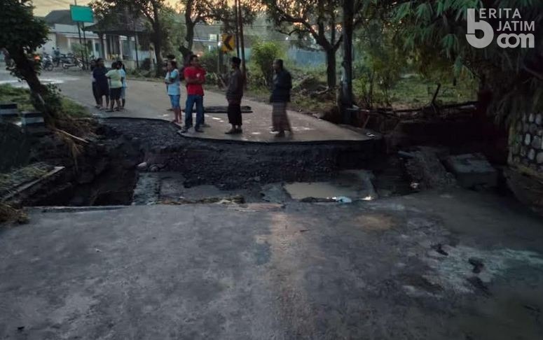 Dampak Banjir, Jembatan Utama Antar Kabupaten di Magetan Putus