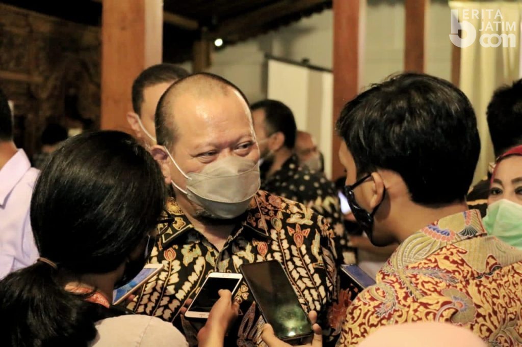 Di Makassar Terungkap, Ketua DPD RI Desak Pemegang ATM Pegawai Honorer di Daerah Lain Ditangkap