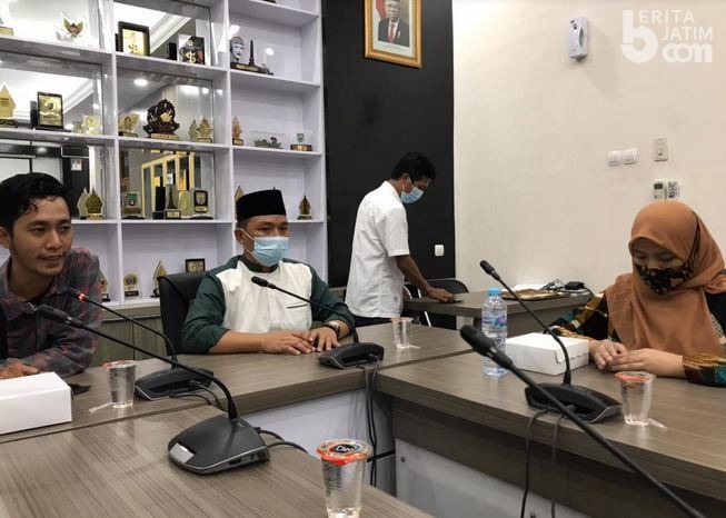 10 Finalis Lomba Baca Berita PWI Gresik Diajak Sharing Gagasan dengan Anggota DPRD