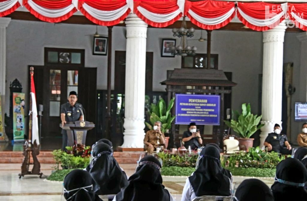 104 Tenaga Honorer K2 Terima SK Bupati, Ada Yang Kurang Dua Tahun Purna Diterima Masuk PPPK