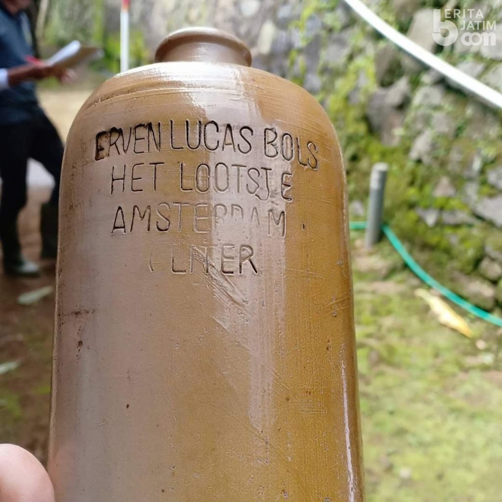 Heboh Temuan Botol Anggur Diduga Peninggalan Belanda di Ngawi