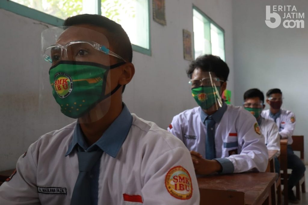 Uji Coba Sekolah Tatap Muka di Jember Ditunda