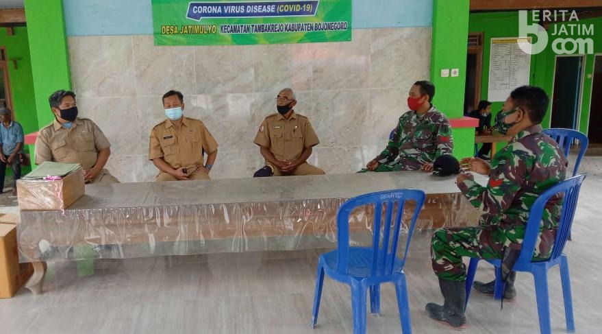 500 Buku Bacaan Didistribusikan Bagi Warga di Lokasi TMMD Bojonegoro