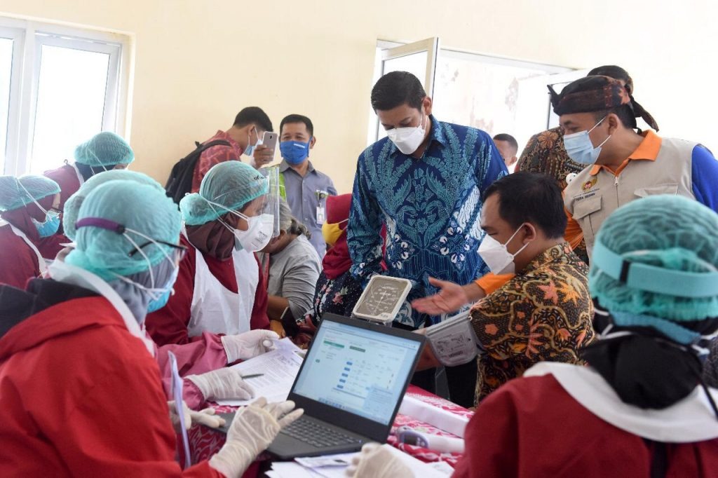 Ratusan Pedagang Pasar Tradisional di Kota Kediri Jalani Vaksin Covid-19
