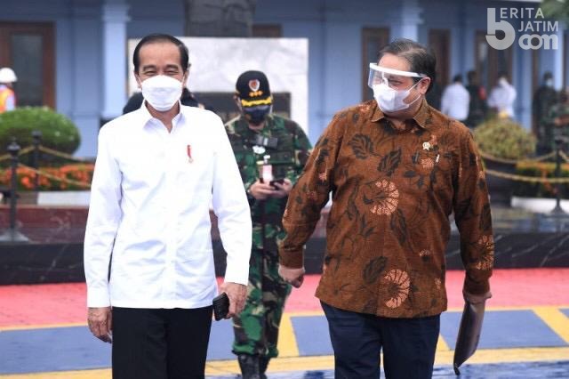 Presiden Jokowi Tinjau Vaksinasi Massal