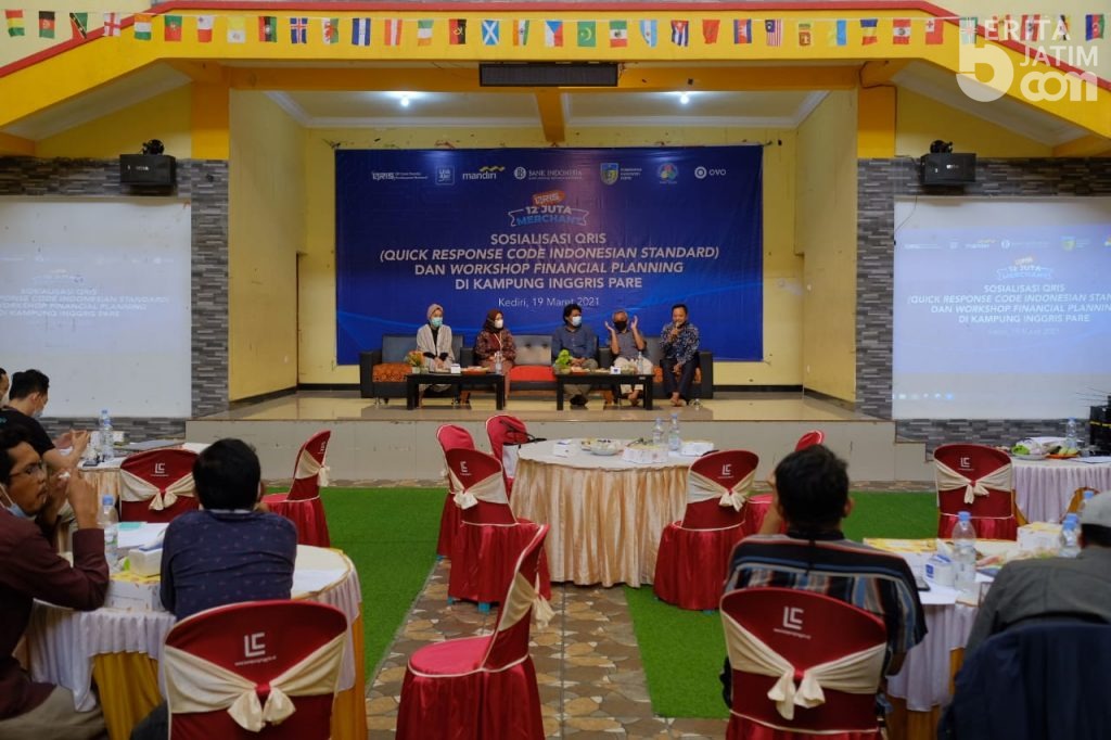 BI Kediri Sosialisasi QRIS untuk Anggota FKB dan LPBA di Kampung Inggris