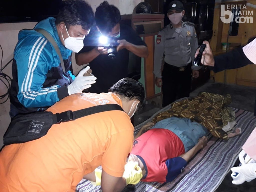 Warga Ngadiluwih Kediri Digegerkan Kakek Gantung Diri
