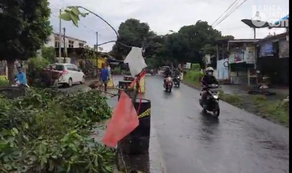 Jembatan Ambrol, Jalan Nasional Via Situbondo – Banyuwangi Dialihkan
