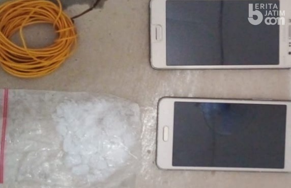 Sabu 12,6 Gram Nyangkut di Selokan Lapas Kediri