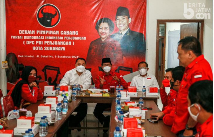 Pedagang dan Guru Divaksin, PDIP Surabaya: Terima kasih Eri Cahyadi-Armudji
