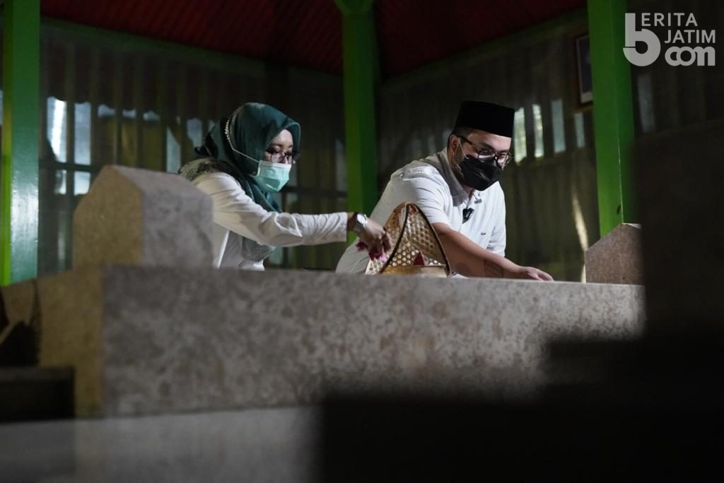 Mas Bup Ziarah ke Makam Bupati Kediri Pertama