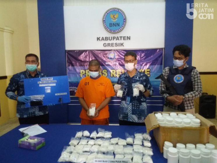 BNN Kabupaten Gresik, Ringkus Pengedar 50 Ribu Pil Koplo dan Sabu untuk Kalangan Pelajar