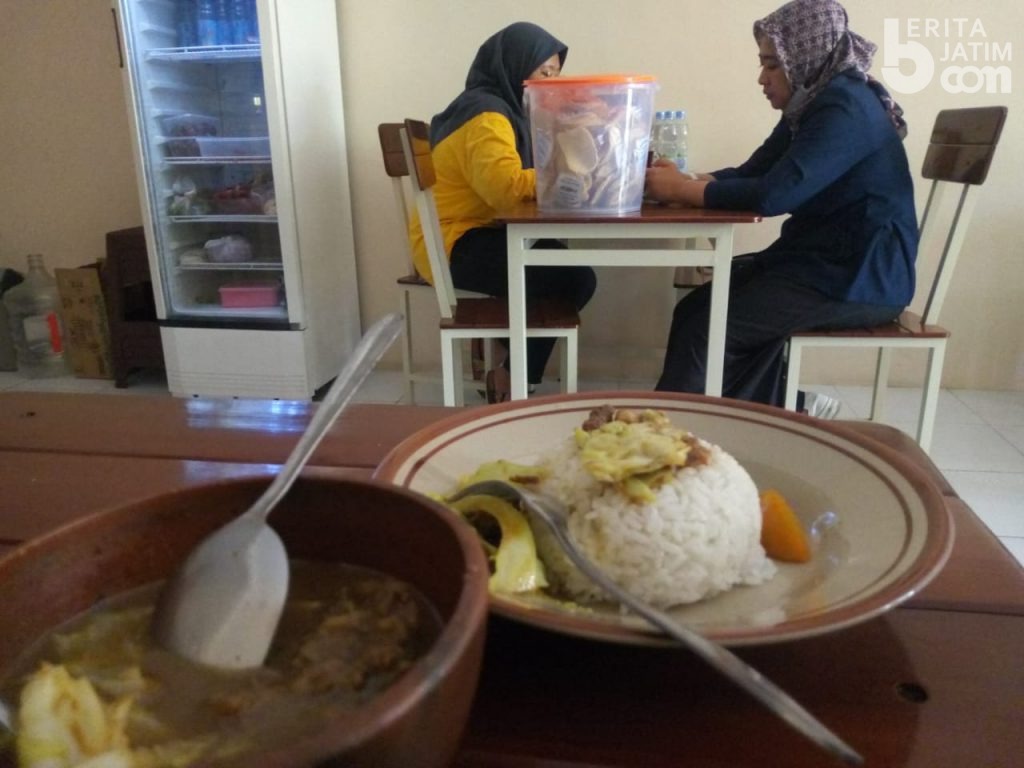 Lezatnya Tongseng Kurnia Jombang: Daging Empuk, Bumbu Rempahnya Meresap