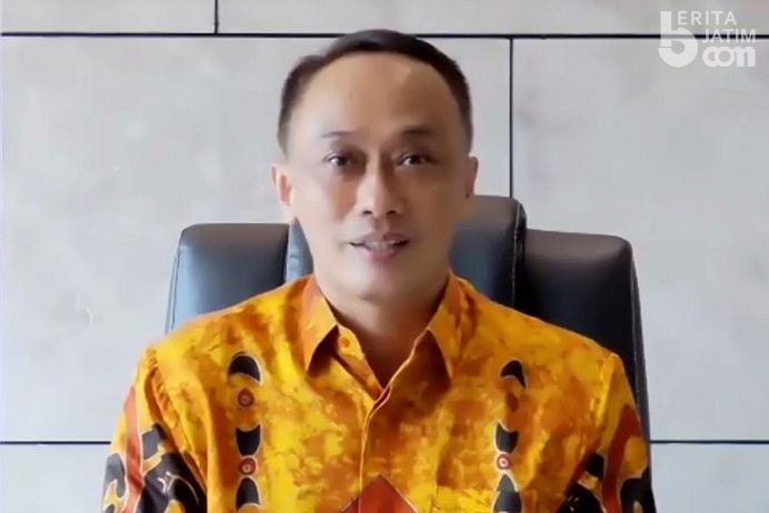 Dirjen Dukcapil Bantah Ada Kolom Jenis Kelamin Transgender di KTP-el