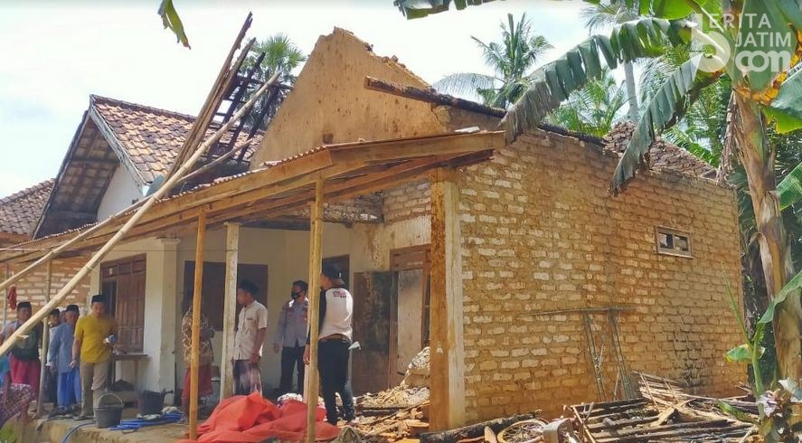 Uang Rp 17 Juta Ikut Hangus saat Kebakaran di Batang-batang Sumenep