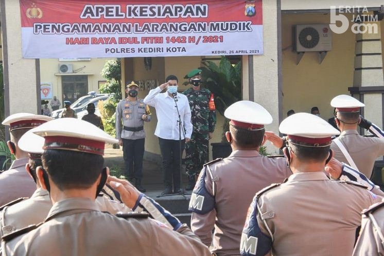 Wali Kota Kediri Pimpin Apel Kesiapan Pengamanan Larangan Mudik