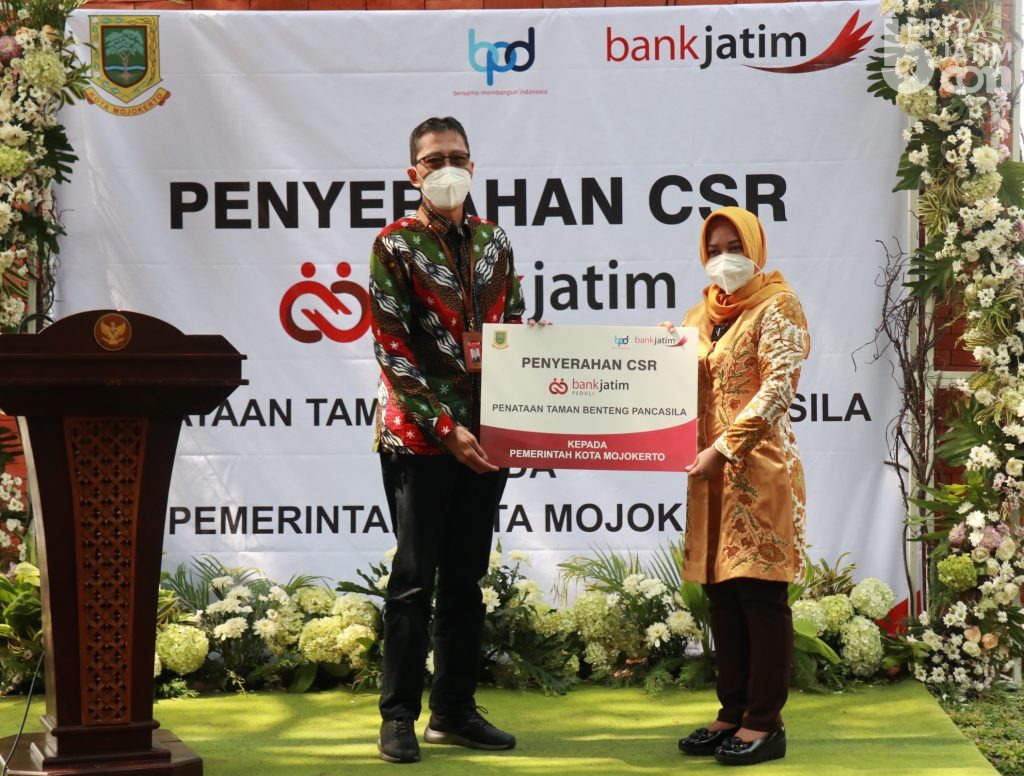 Bank Jatim Tata Taman Benteng Pancasila Di Mojokerto