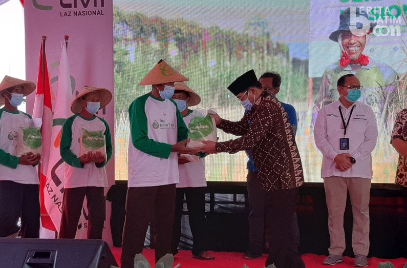 Laznas LMI dan Pemerintah Jatim Beli 5.000 Ton Beras Petani Lokal