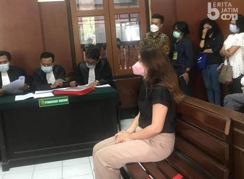 Ajukan Eksepsi, Kuasa Hukum Stella Monica Singgung Legal Standing Pelapor