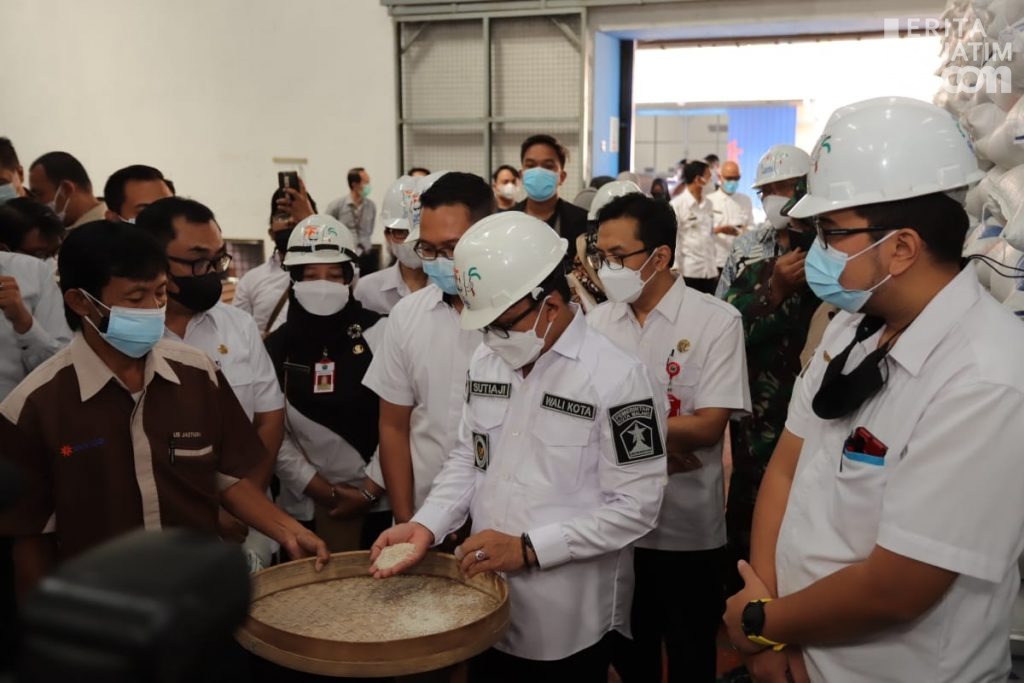 Tinjau Pasar dan Distributor, TPID Kota Malang Pastikan Stok Bahan Pangan Aman