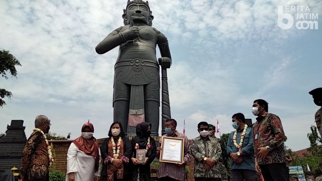 Rekor MURI, Patung Gajah Mada Setinggi 23 Meter di Wisata Desa BMJ Majapahit
