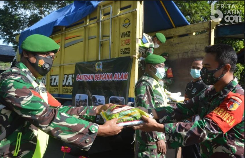 Kodim 0802/Ponorogo Kirim Bantuan Paket Sembako untuk Korban Gempa Bumi di Malang