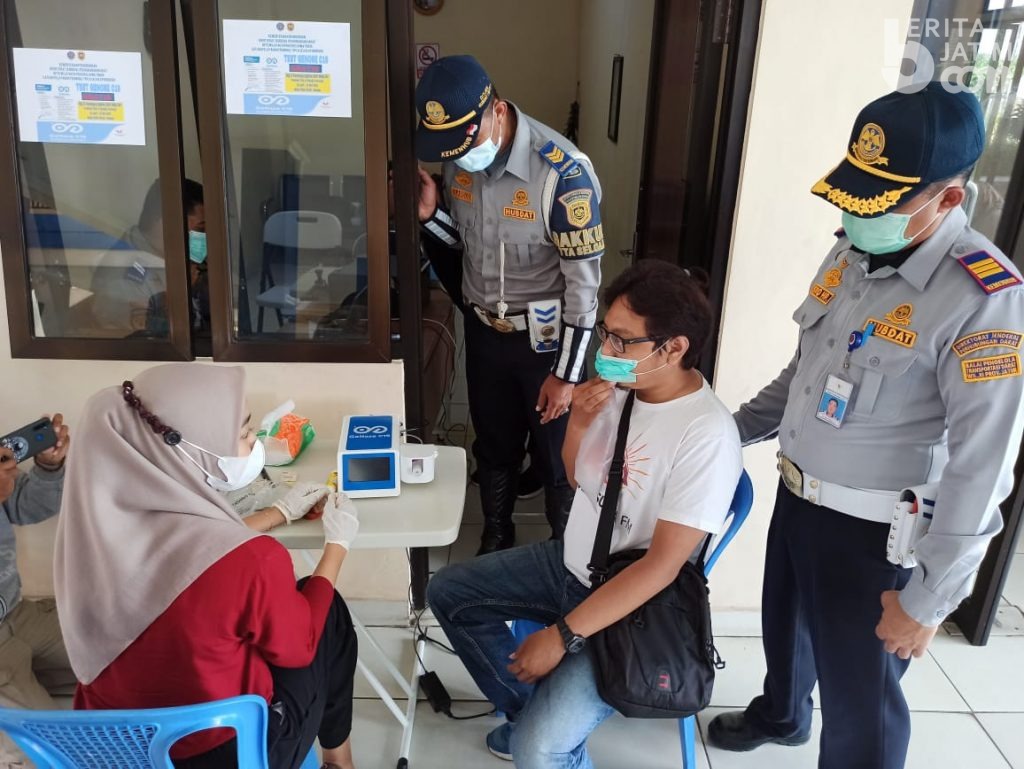 Antisipasi Penularan Covid-19, Tes Genose Acak Dilakukan di Terminal Seloaji Ponorogo