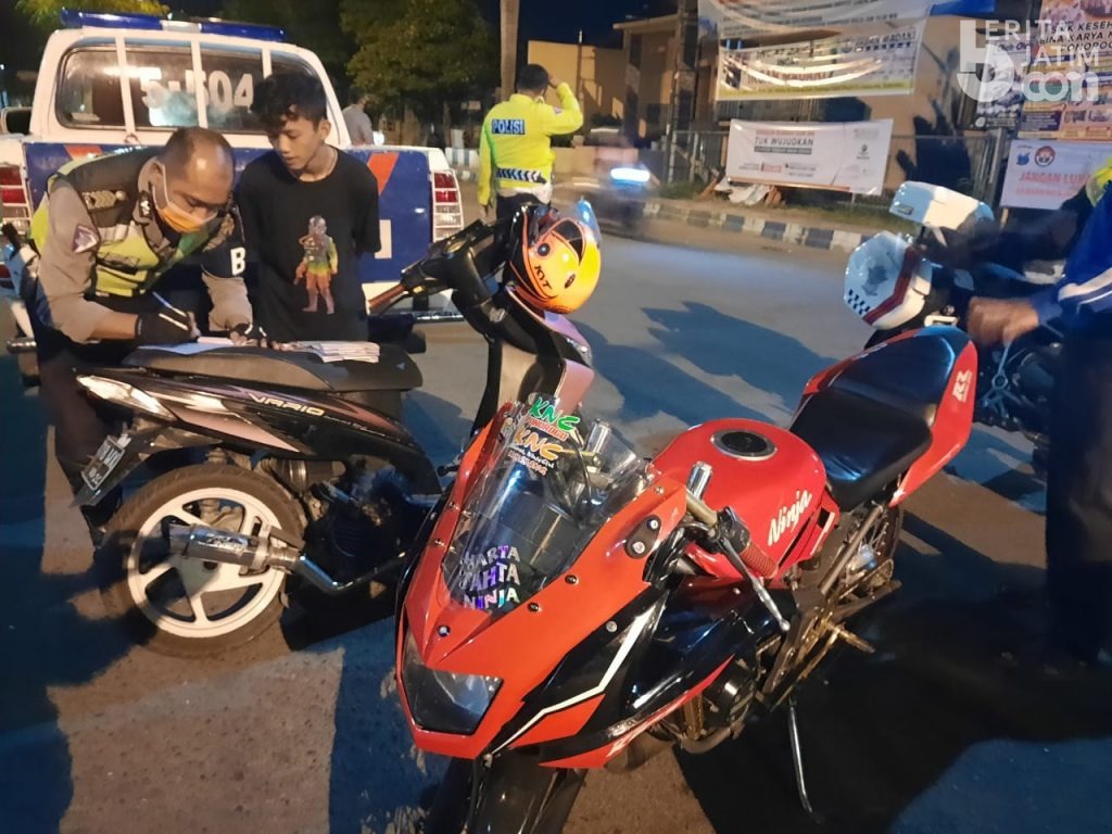 Diduga Bakal Balap Liar, Satlantas Polres Ponorogo Amankan 26 Sepeda Motor