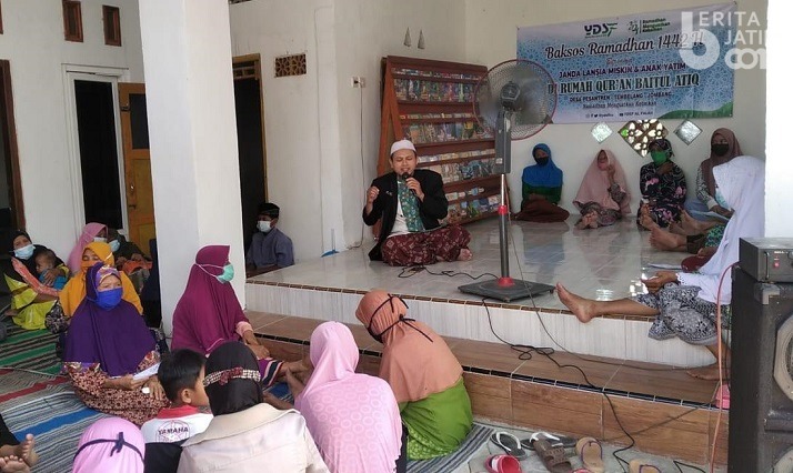 Ustaz Arifin YDSF Baksos di Desa Pesantren Jombang