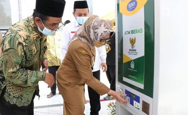 Masuki Ramadan, Ada ATM Beras untuk Warga Miskin di Jombang