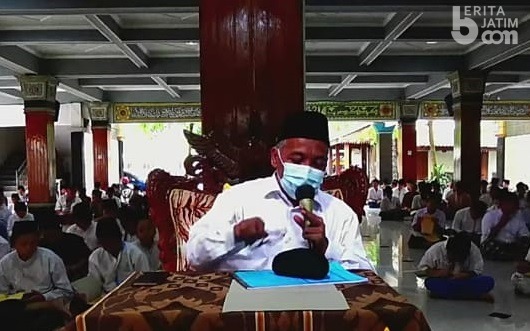 Pesantren Tebuireng Jombang Kaji Puluhan Kitab Kuning Selama Ramadan
