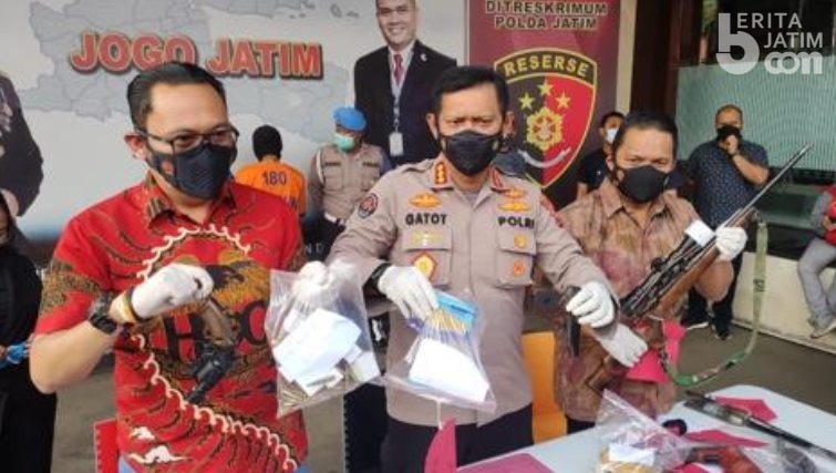 Guru SMP Asal Gondanglegi Malang Rakit dan Jual Pistol Ilegal Rp 6,5 Juta