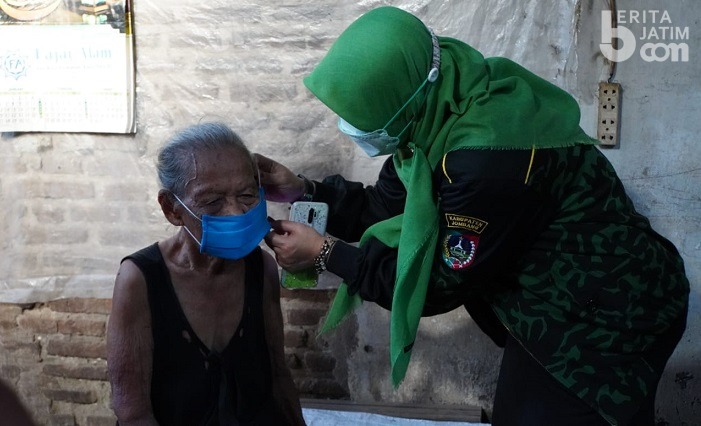 Srikandi GPK Jombang Peduli Lansia di Hari Kartini