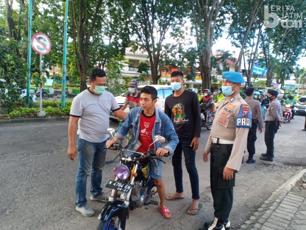 Tak Ingin Masuk Zona Merah, Aparat Gabungan di Gresik Intensifkan Operasi Yustisi