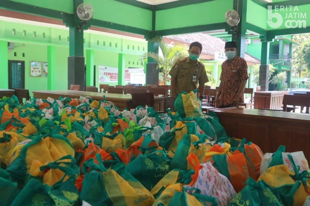 Anggaran Besar, Wabup Bojonegoro Sidak Bansos untuk Personil Pemutus Penularan Covid-19