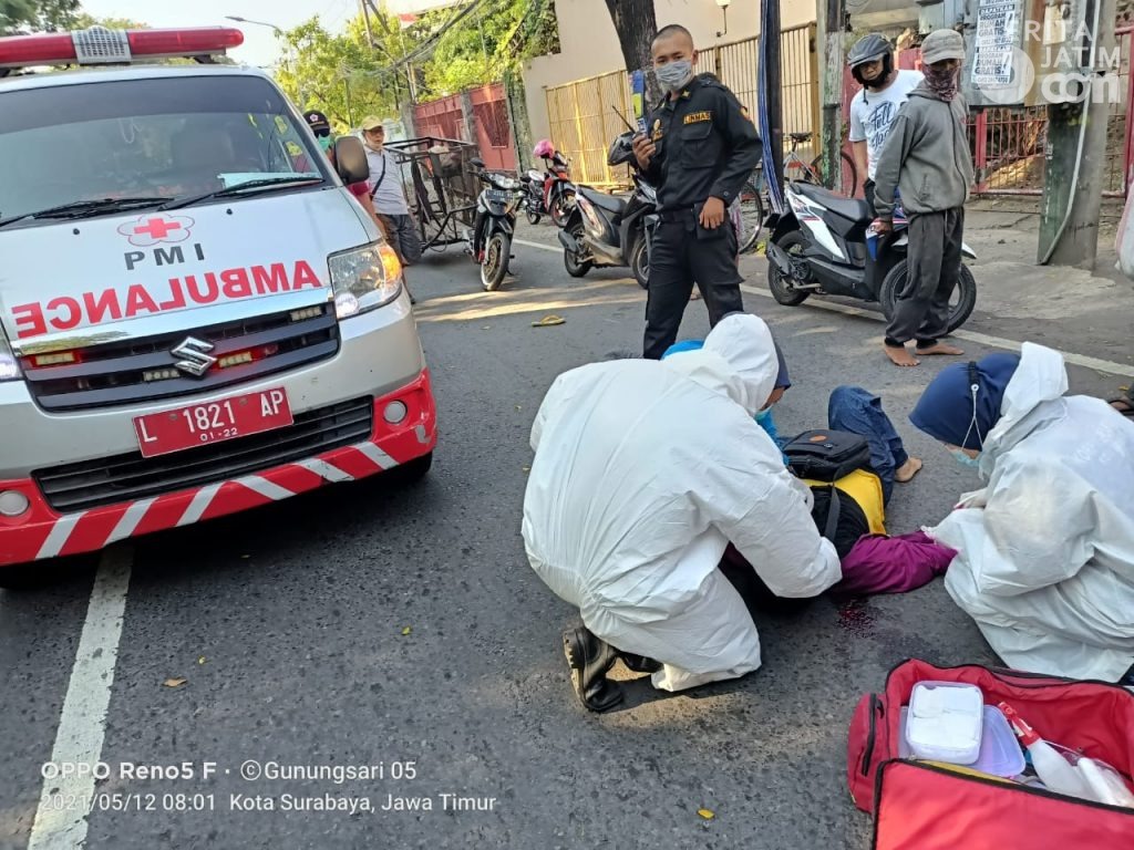Diduga Korban Jambret, Seorang Perempuan Tergeletak Tak Berdaya di Jalan Diponegoro