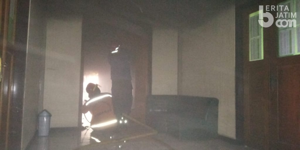 Kantor DLHK Sidoarjo Kebakaran, ASN Lari Berhamburan
