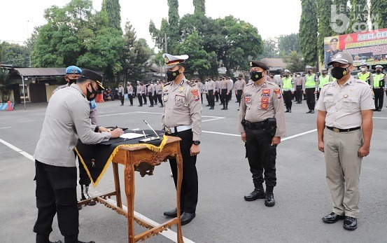 Polres Kediri Apel Penandatanganan Pakta Integritas