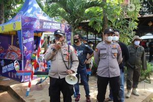 Anggota Polres ‘Turba’ Keliling Tempat-tempat Wisata Ingatkan Pengunjung Taat Prokes