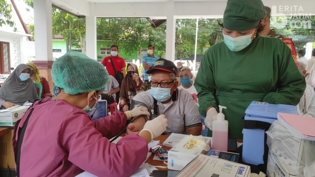 Vaksinasi Lansia, Banyuwangi Gunakan Vaksin AstraZeneca