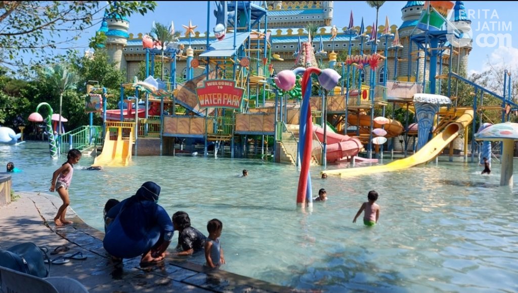 Diberlakukan Penutupan Sementara, Pengunjung Atlantis Land Ngeyel Berenang