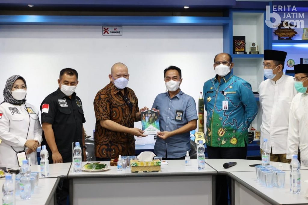 LaNyalla Bicara Soal Tangkal Hoax di Harian Radar Banjarmasin