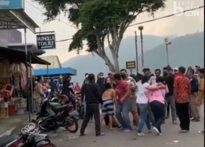 Viral Video Baku Hantam Pedagang Vs Pengunjung di Sarangan Magetan, Ini Penyebabnya