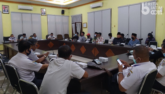 Jukir Tolak Penerapan Parkir Berlangganan di Bangkalan