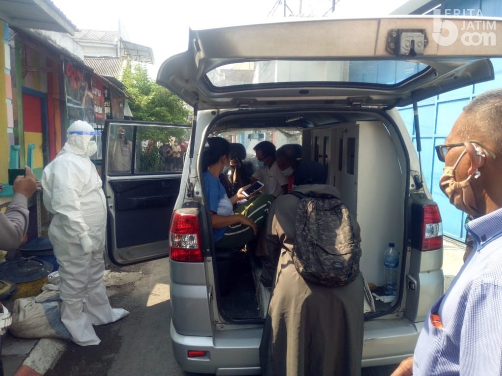 Positif Covid-19, Lima Warga Mojokerto Dievakuasi ke Rusunawa Cinde