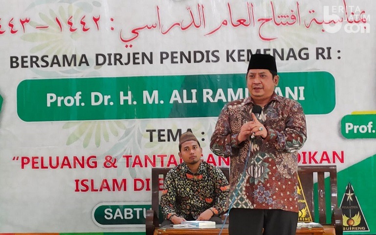 Selain Kitab Kuning, Santri Harus Kuasai Teknologi Digital