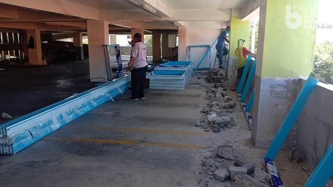 RSUD dr Soetomo Renovasi Gedung Parkir Jadi Ruang Perawatan Pasien Covid-19