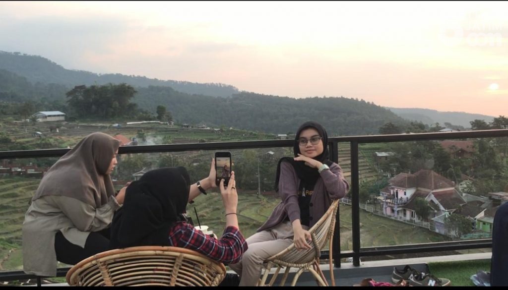 Berkonsep Minimalis, Cafe Latarte Tawarkan Keindahan Alam Mojokerto dari Lereng Gunung Welirang